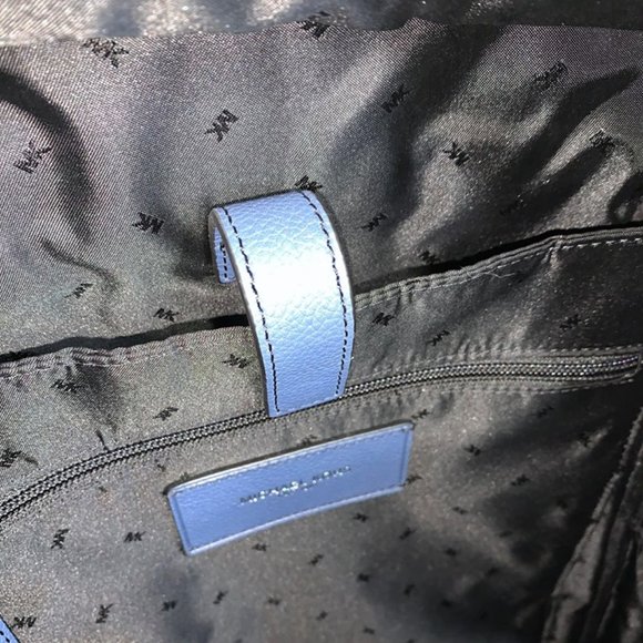 ❤️❤️❤️❤️SOLD❤️❤️❤️❤️💙Michael Kors Leather Backpack💙 - Picture 11 of 17